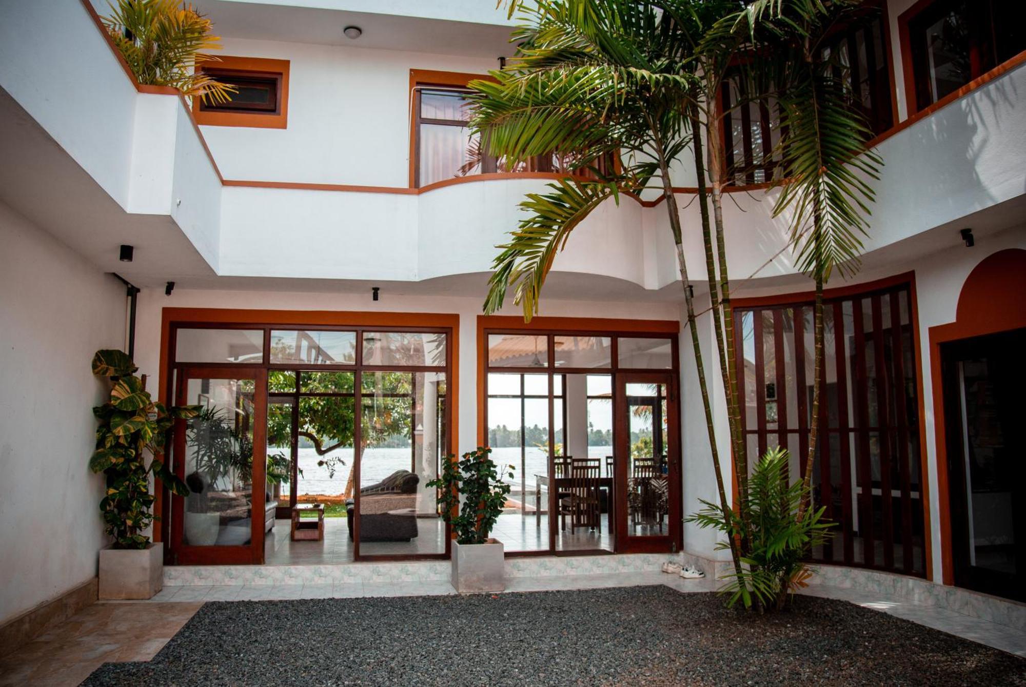 Riverside Inn Fuji Bentota Extérieur photo